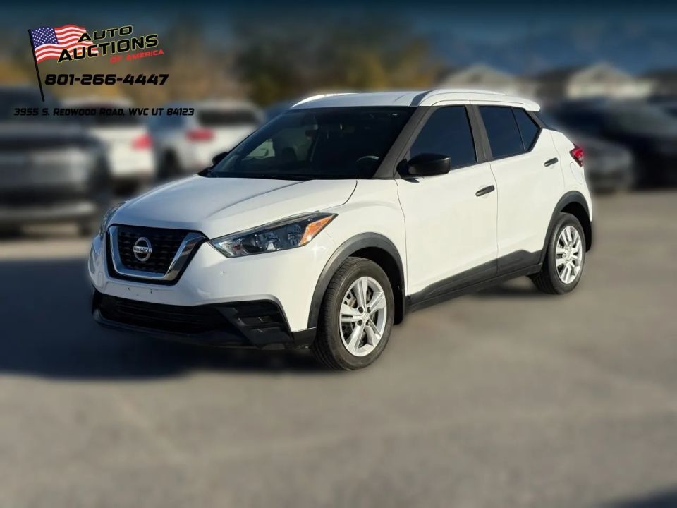 2019 Nissan Kicks S