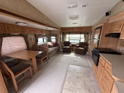 2006 CRUISER BY CROSSROADS