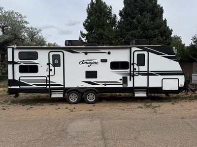 2019 Grand Design Imagine Travel Trailer Camper - Excellent Condition, Ready for Adventure