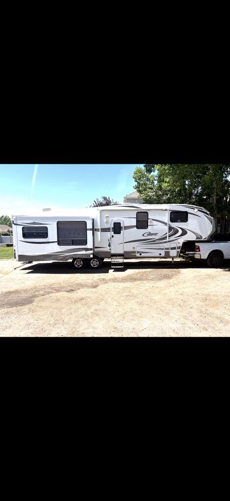 2013 Keystone Cougar Fifth Wheel