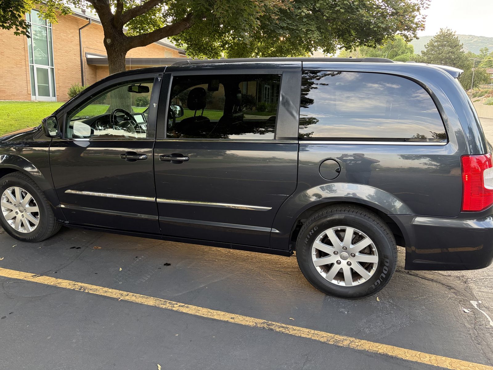 2014 Chrysler Town and Country Touring