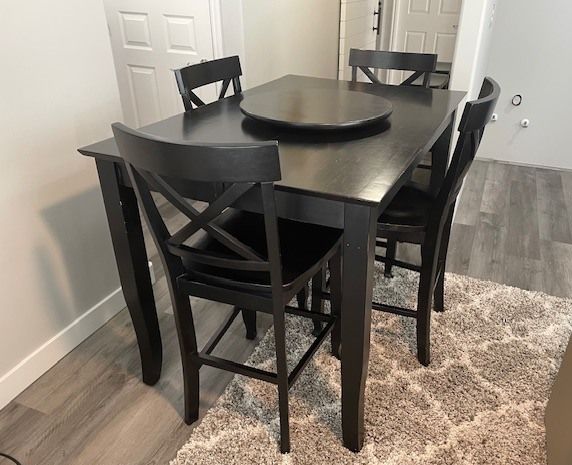 Expandable High Top Table and Chairs