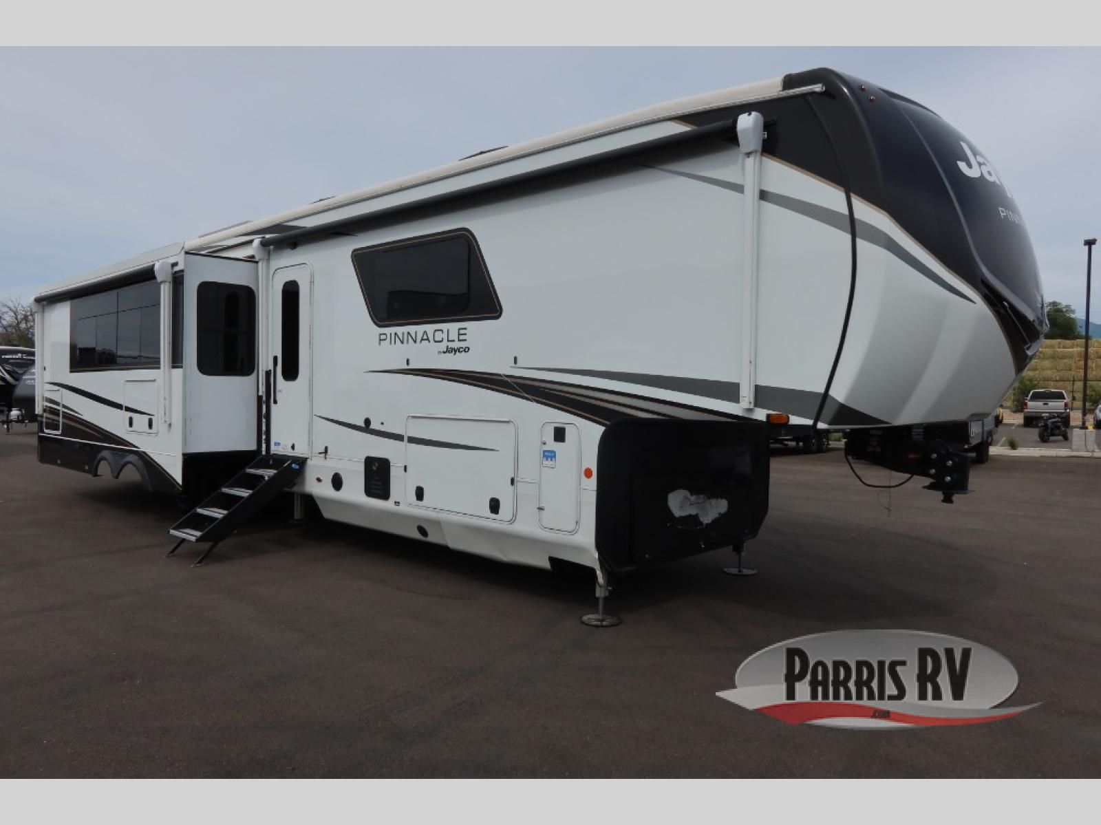 Used 2026 Jayco Pinnacle 38FBRK