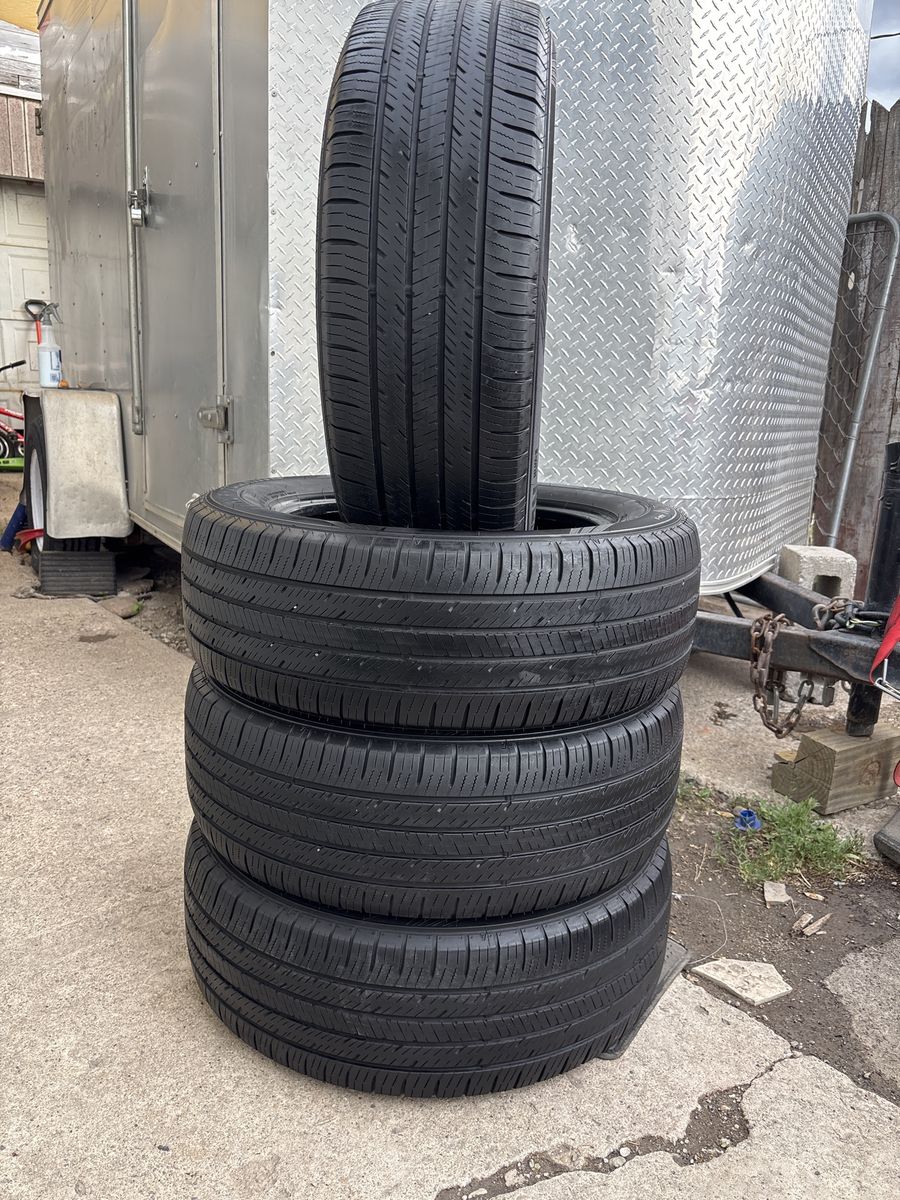 Set of 4 225-60-17
