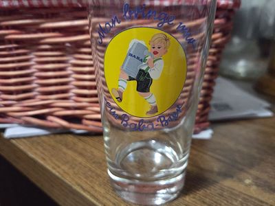 Vintage German 1970's Man bring me a Beer.25L glass