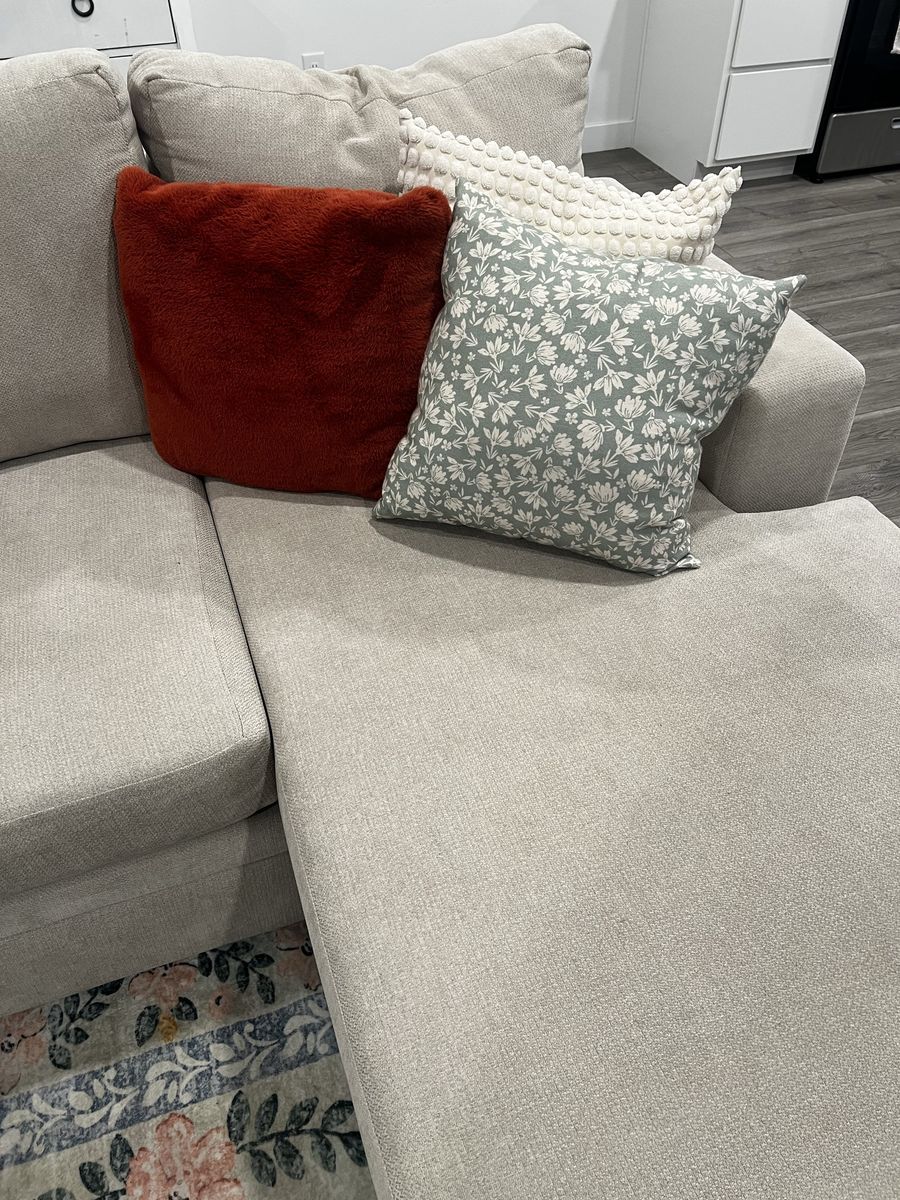 Main image 4