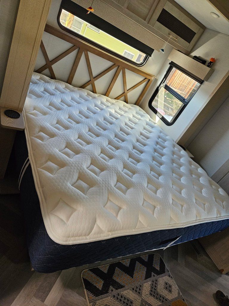RV King Mattress