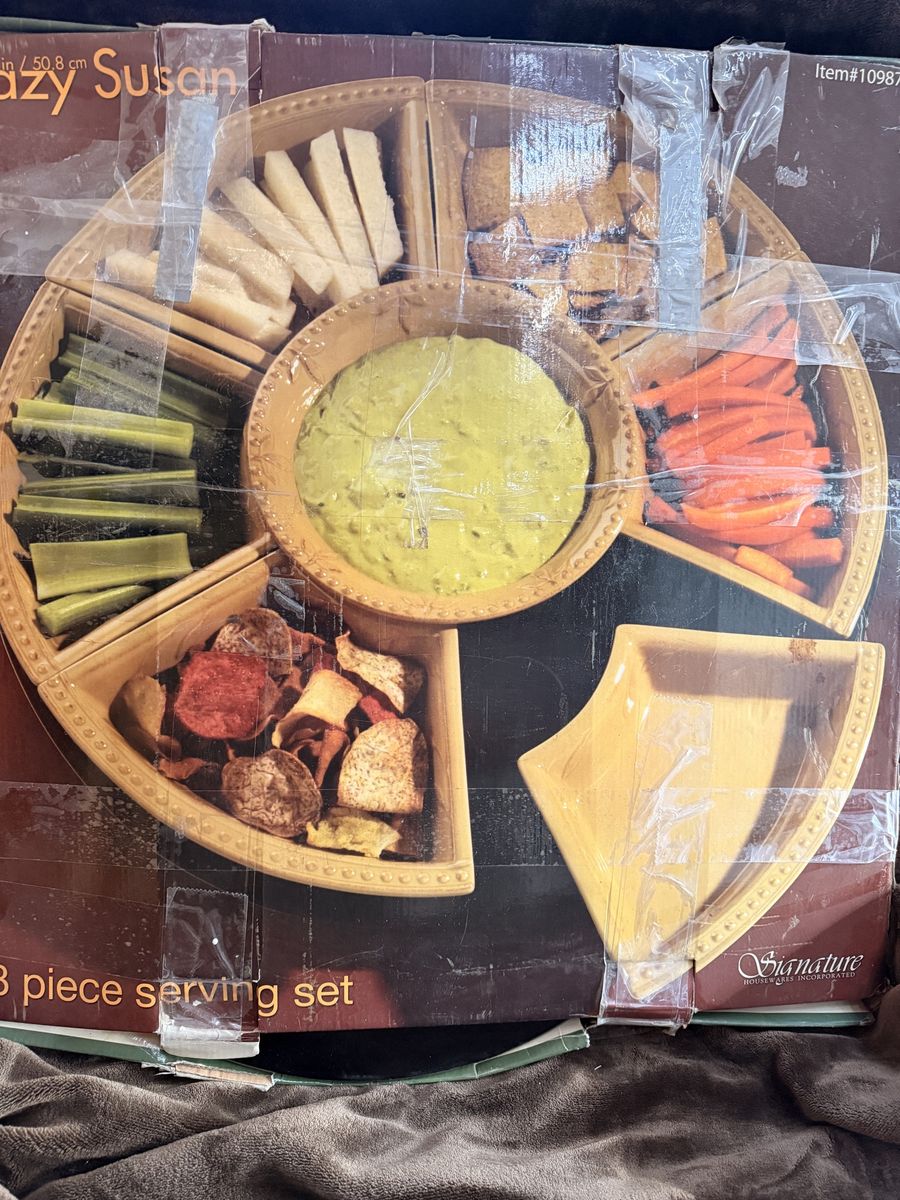 Lazy Susan 8 piece serving set. 