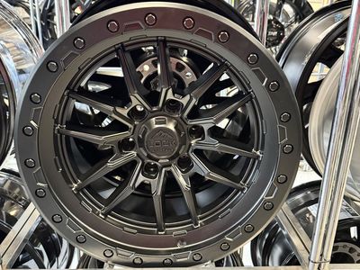 Lock off road 18x9 matte black lug pattern 6x139.7