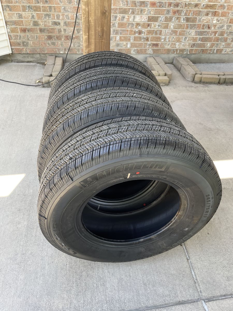 Toyota 4 runner take offs michelin 245/75r17 ltx m/s2