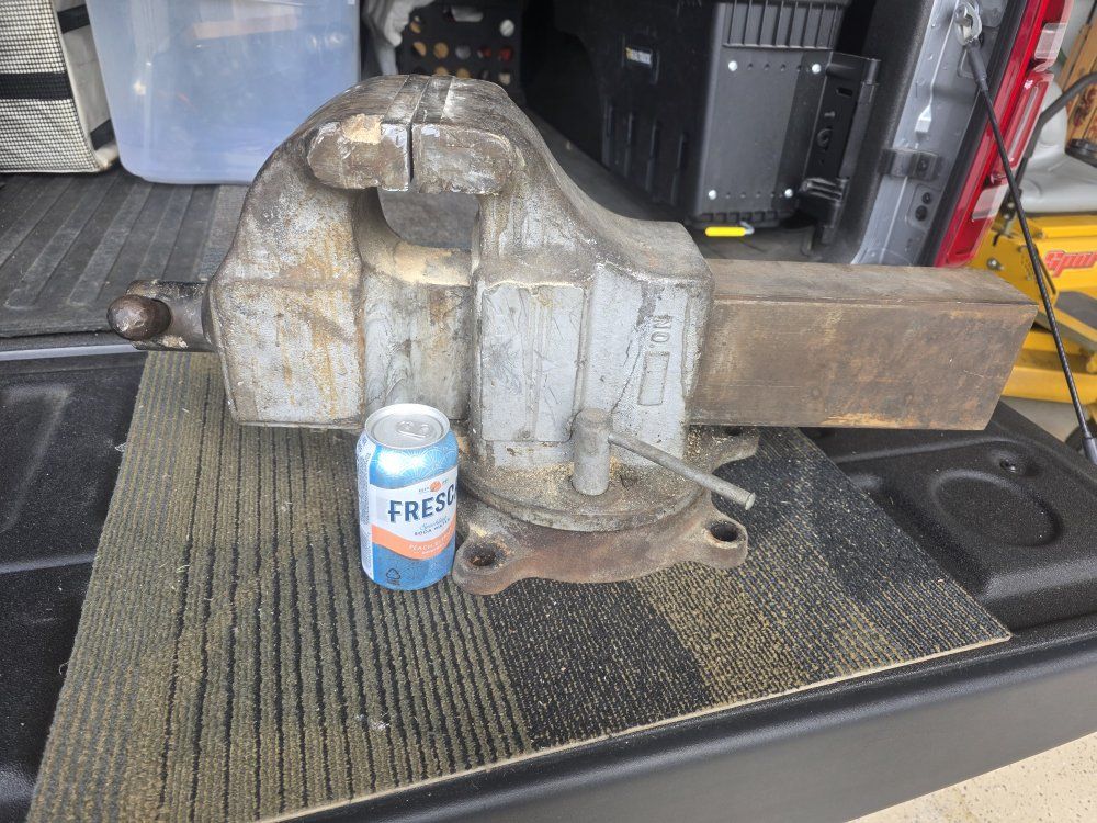 very large 6 in. jaw vise, Armstrong brand