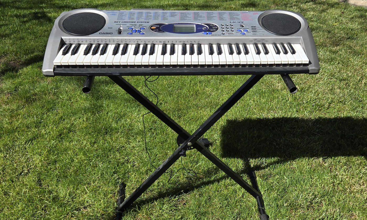 Casio LK-44 Key Lighting System Digital Electronic Keyboard MIDI with Stand