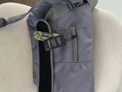 NEW WITH TAGS Timbuk2 Classic Messenger Bag - Grey