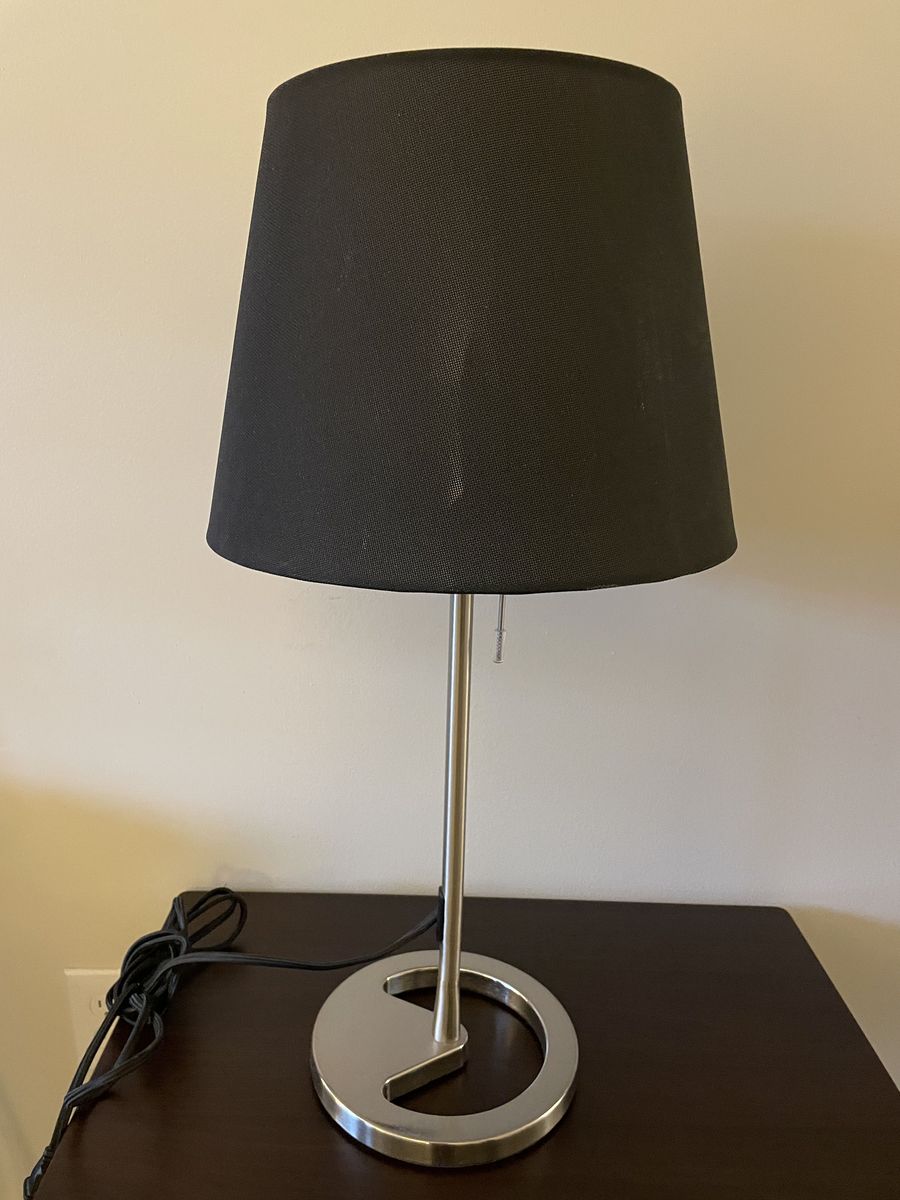 Table lamp