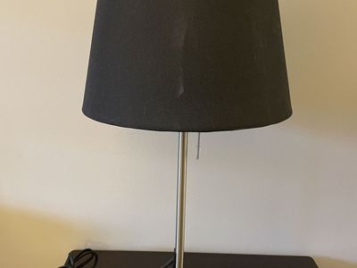 Table lamp