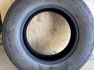 225/65R17 Goodyear Wrangler
