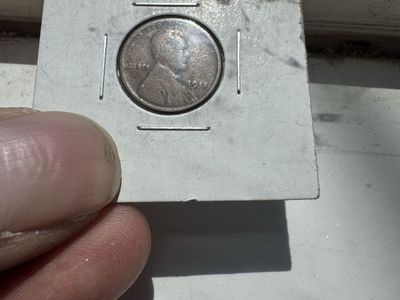 2 wheat pennies 1930s and 1918