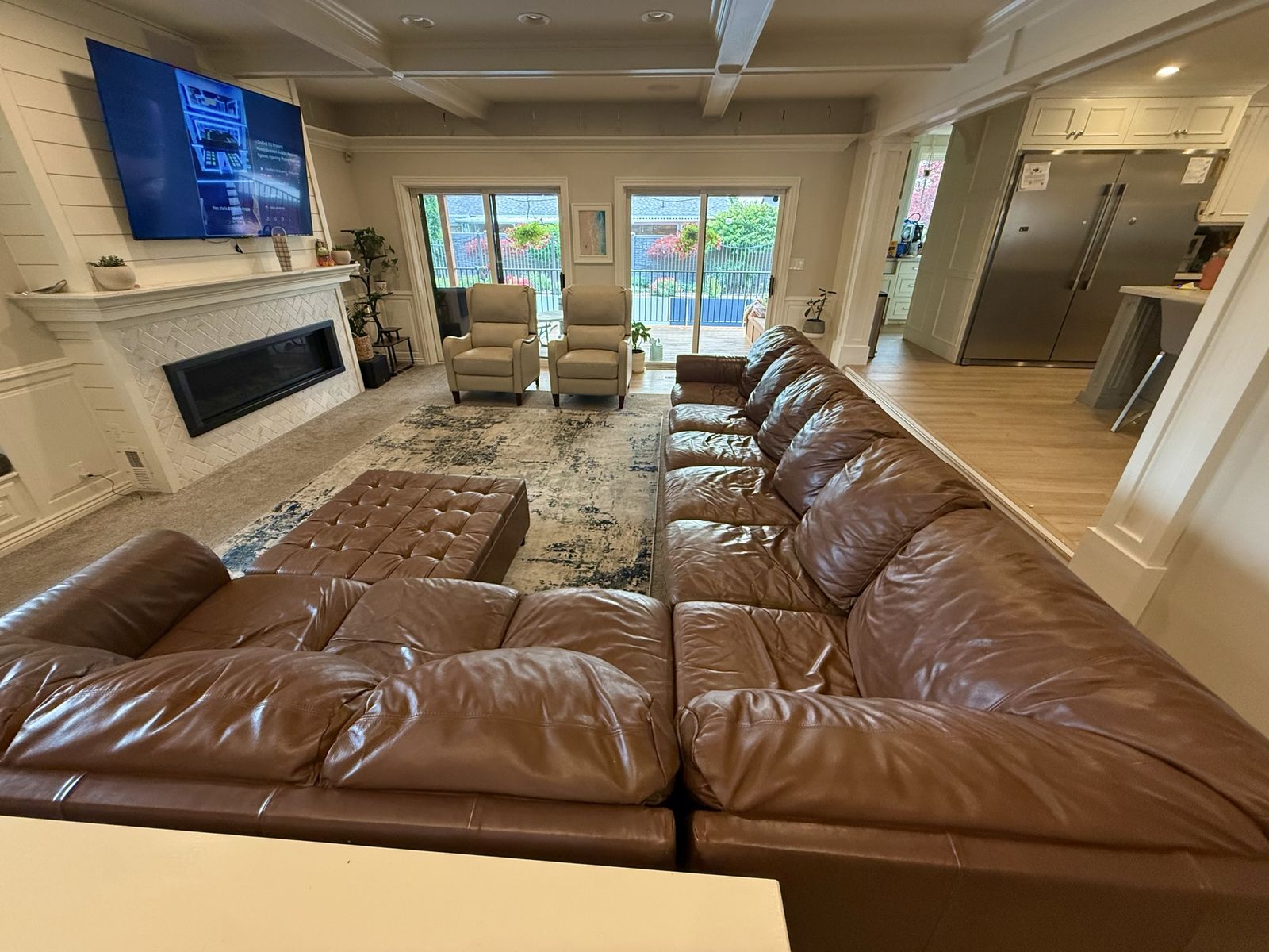 Spacious Brown Leather Sectional Sofa with 2 Storage Ottomans! - Great Condition for Family Room