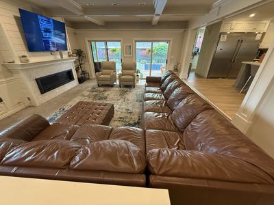 Spacious Brown Leather Sectional Sofa with 2 Storage Ottomans! - Great Condition for Family Room