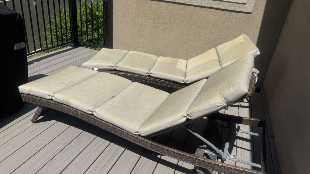 Sunbrella Lounge Chair Cushions Set Of 2!