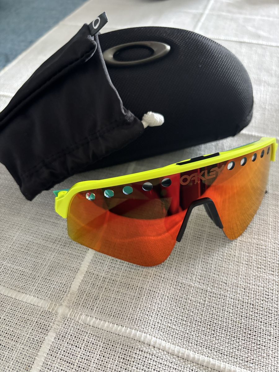 Oakley Sutro Lite Sweep Sunglasses