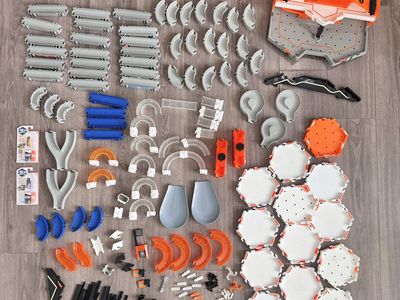 Huge Hexbug Nano Track Bundle + Hive Case, Storage Bin & 2 NEW Bugs!