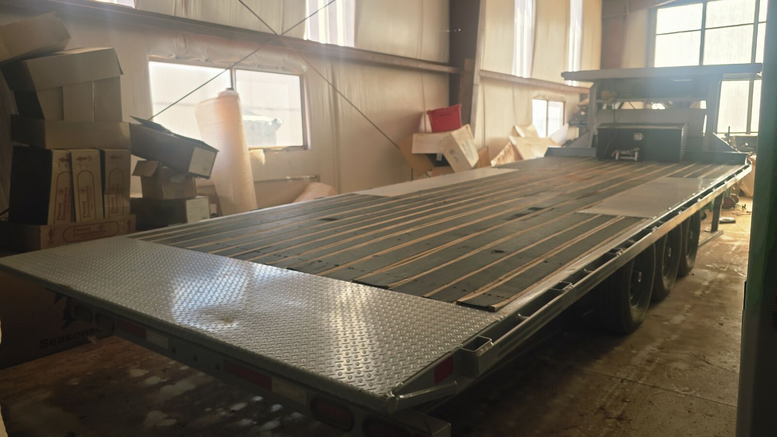 2020 Diamond C DET 307 Gooseneck Tilt Trailer