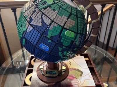 LEGO (compatible) The Globe: 2585 Pcs