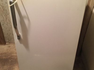 Sanyo Compact Mini Refrigerator with Key Lock - White/Blue