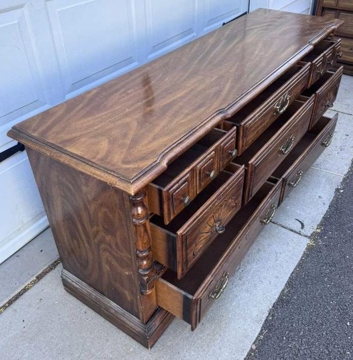 Adorable dresser