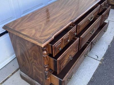 Adorable dresser