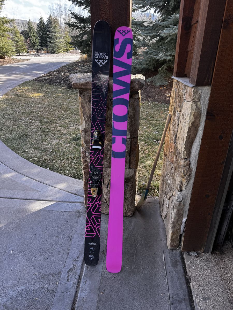 Black Crows Corvus 188cm, 109mm waist, Look Pivot 15 bindings