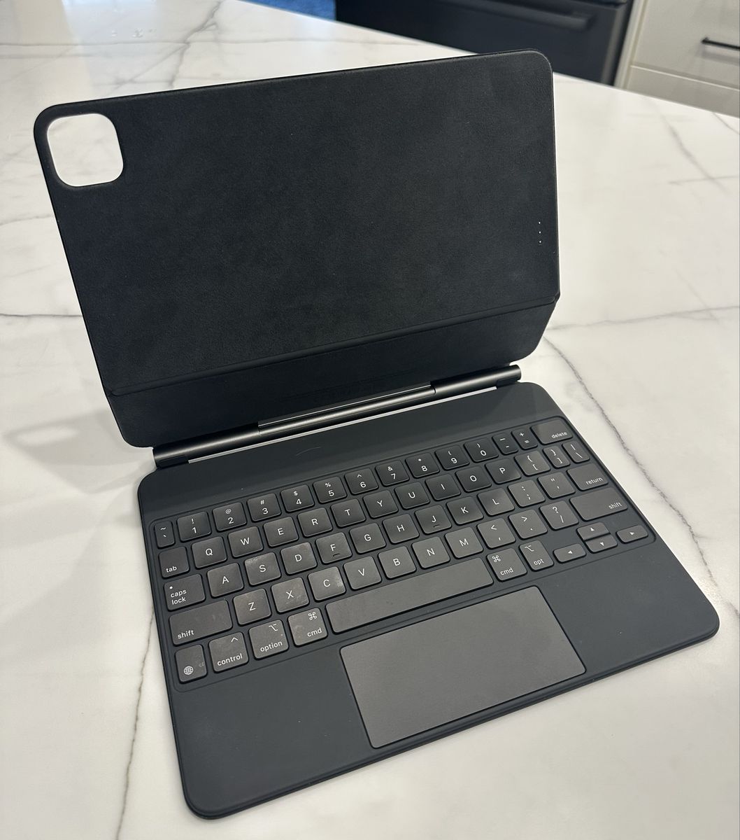 Apple Magic Keyboard for 11-inch iPad Air - Black with Trackpad