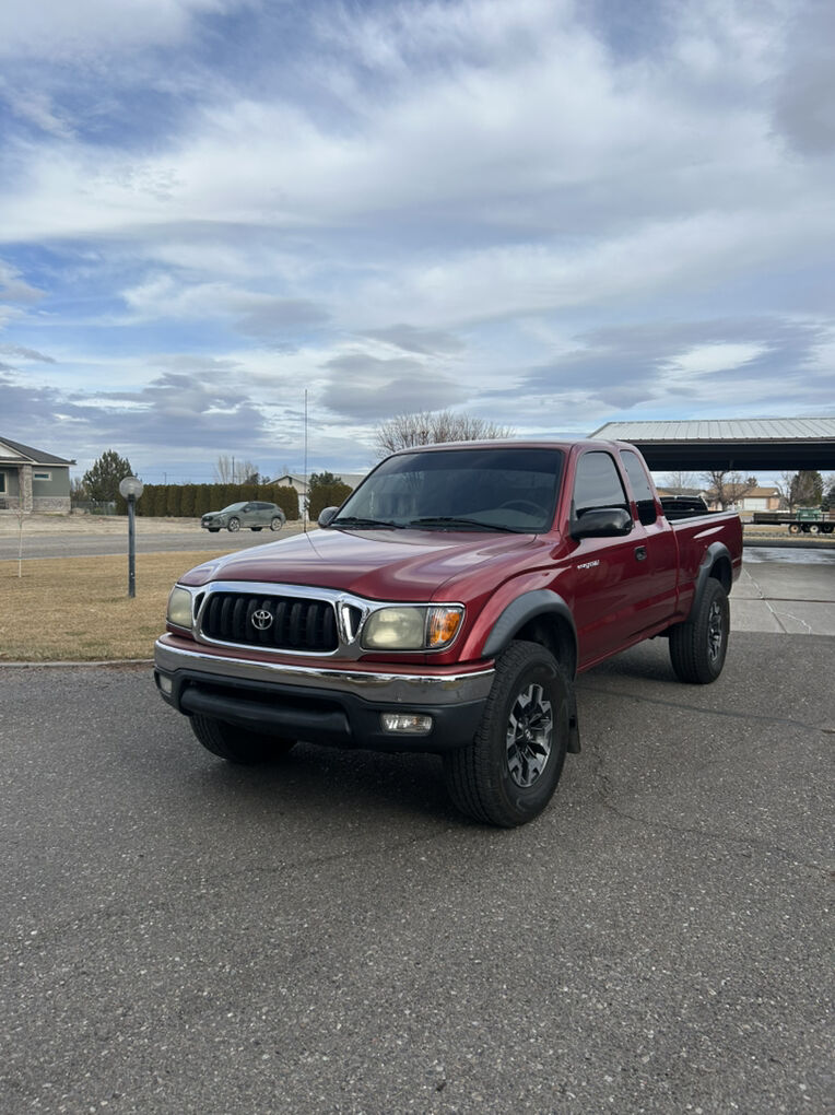 2004 TOYOTA TACOMA SR5
