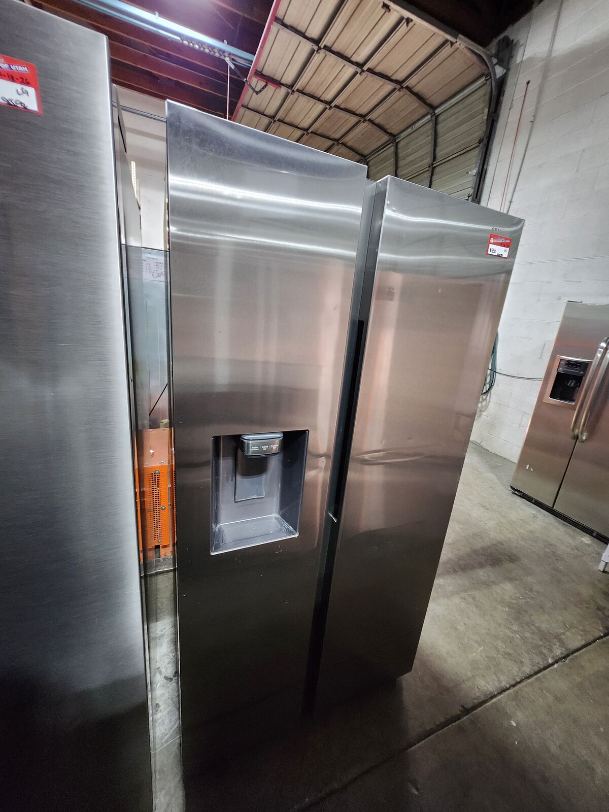 BEAUTIFUL SAMSUNG STAINLESS STEEL SIDE BY SIDE FRIDGE! W-WARRANTY