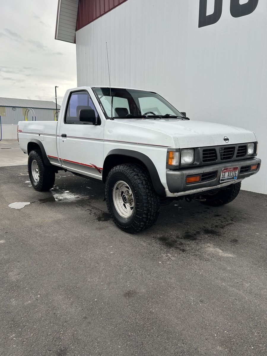 1993 Nissan Truck SE