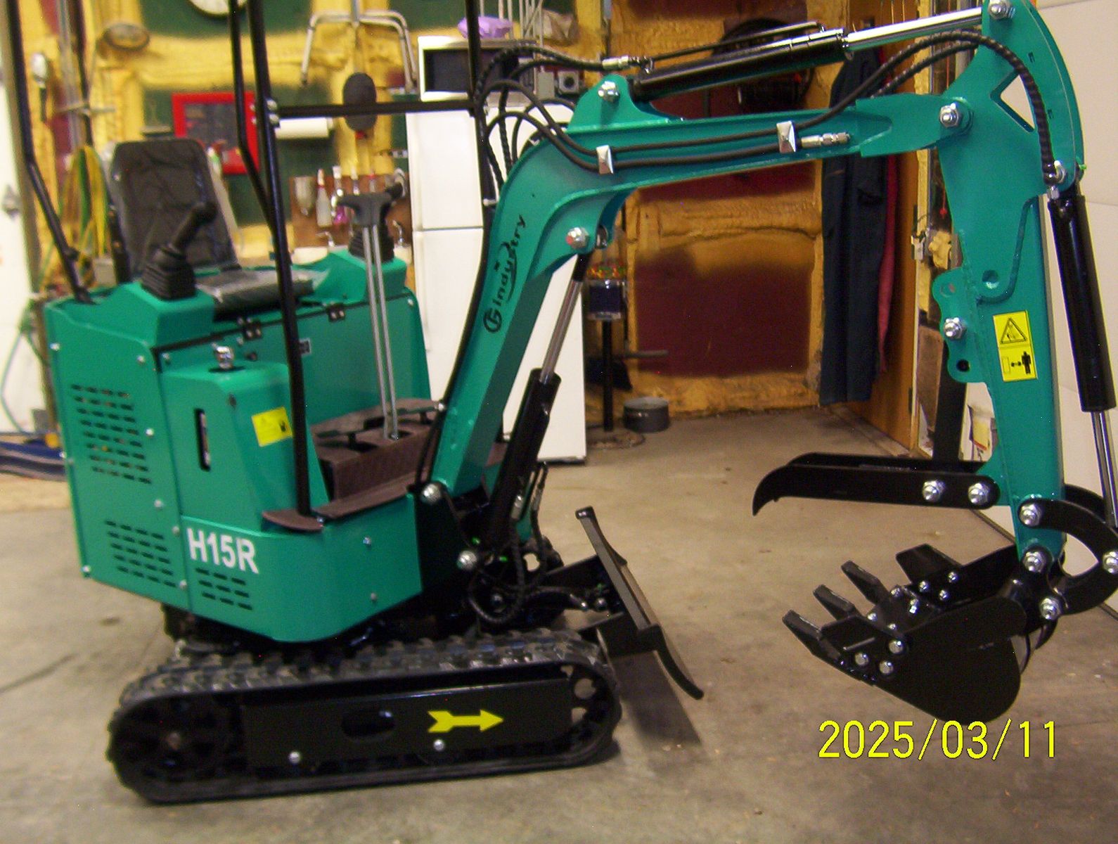 MINI EXCAVATOR CFG H15R