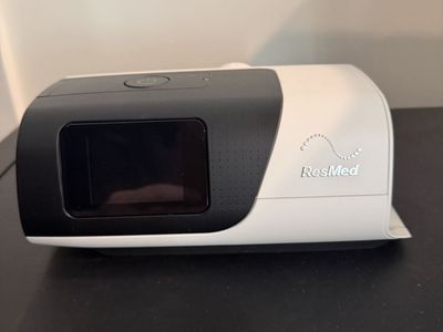 ResMed AirSense 11 CPAP Machine with Humidifier and Travel Bag. Comes with an everything you see. Brand new water chamber.