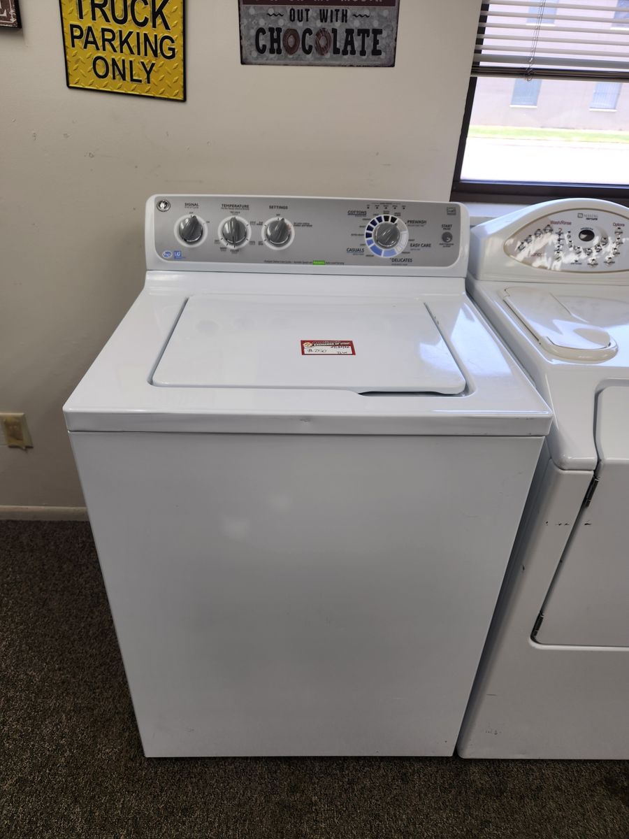 GE Top Load Washing Machine - White Finish, Good Condition