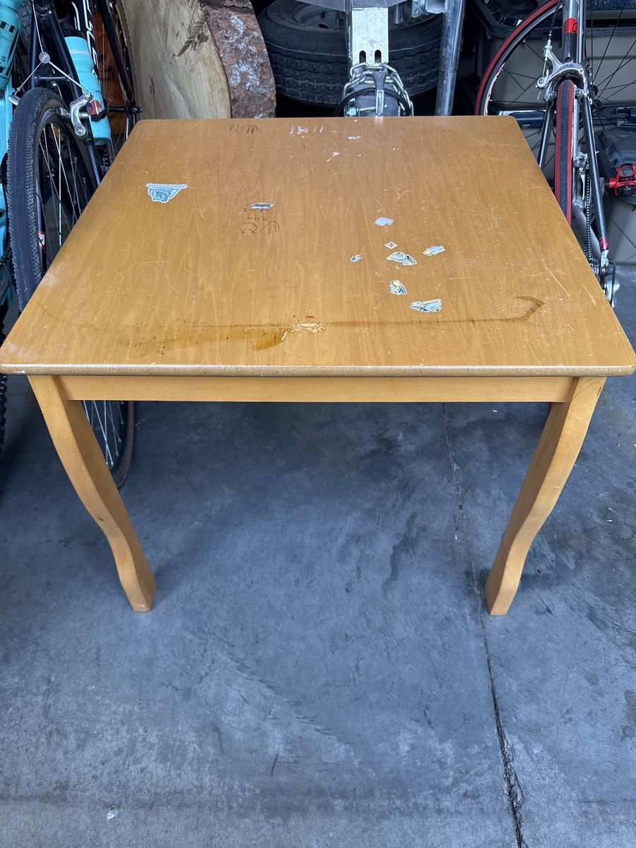 Free kids table