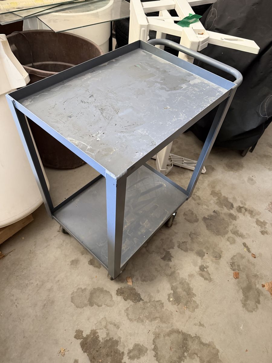 Rolling utility cart