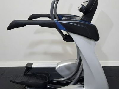 True Fitness CS900 Commercial Elliptical - Excellent Condition