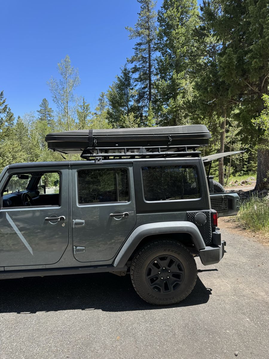 Roof Top Hard Shell Tent and Accessories - Off-Road Ready