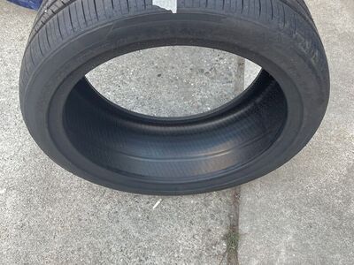 255/40/19 NEW ARISUN AGRESSOR TIRE