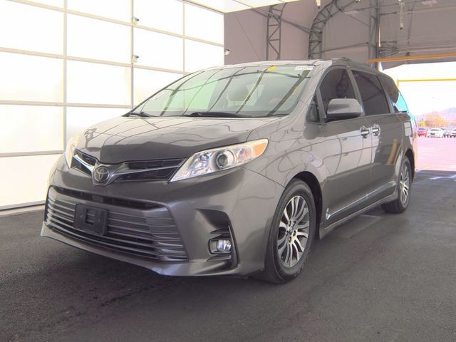 2019 Toyota Sienna XLE 8-Passenger