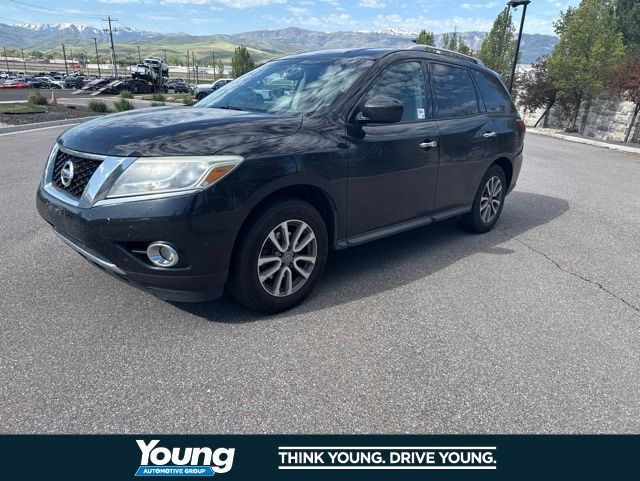 2016 Nissan Pathfinder SV