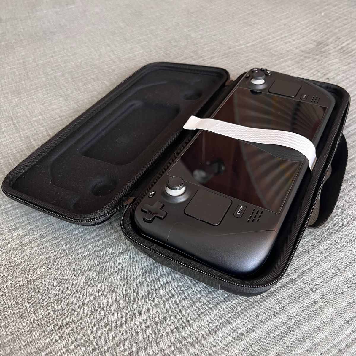 Steam Deck 512 GB LCD | Charger + Carrying Case