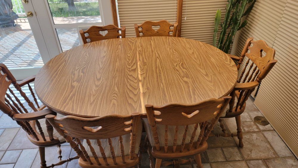 oak table with chairs