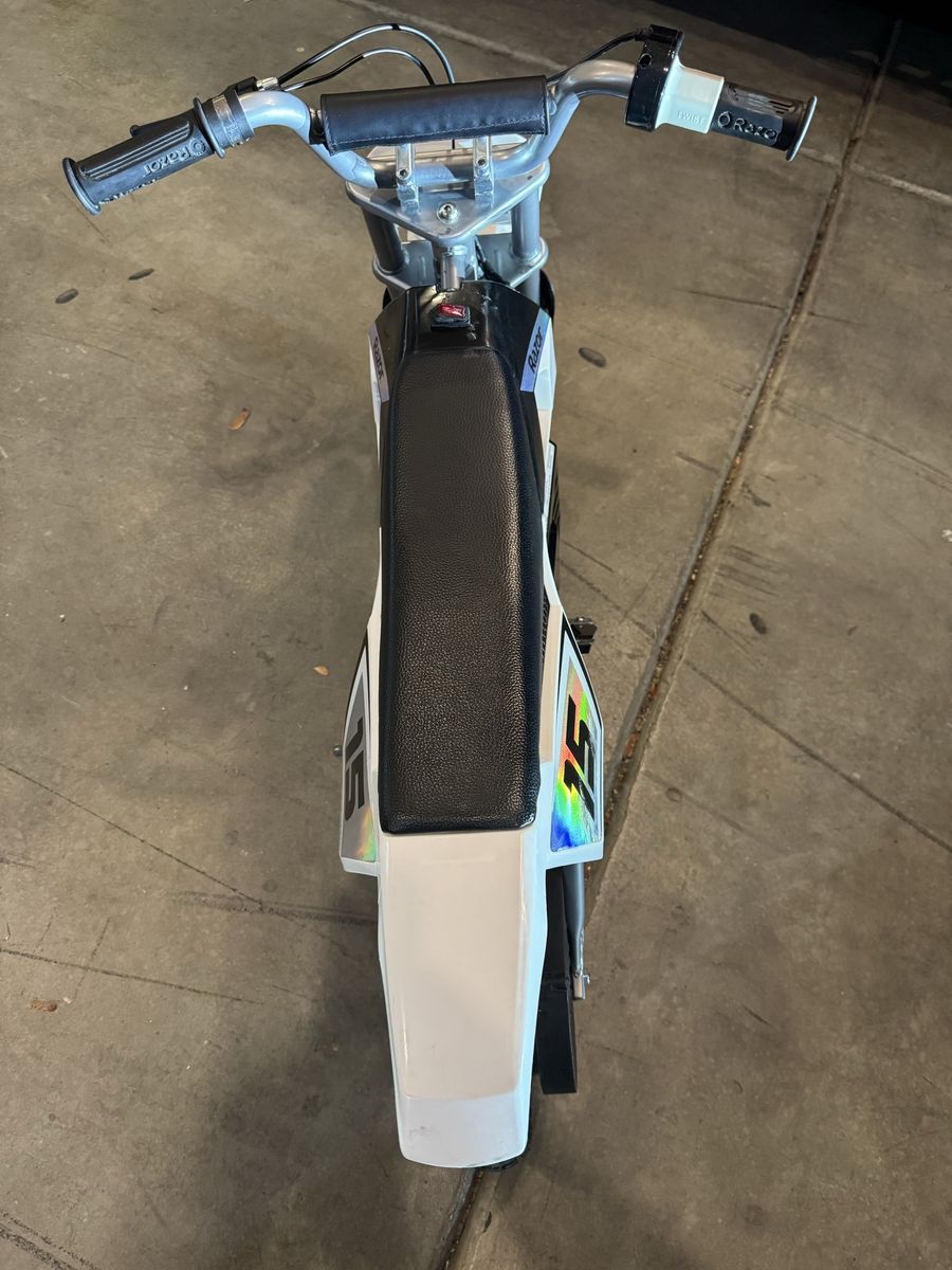 Main image 3