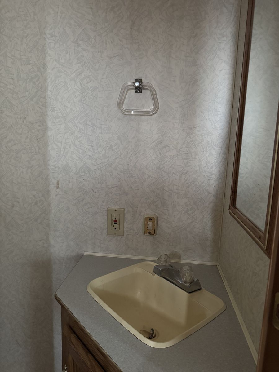 Main image 12